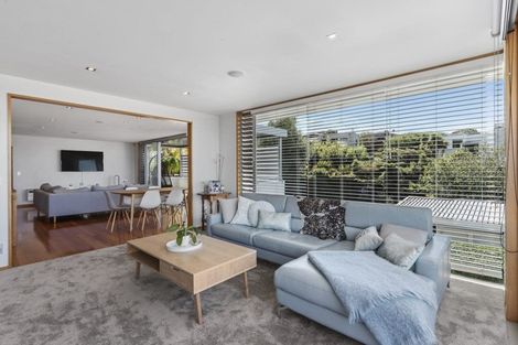 Photo of property in 2/55 Parr Terrace, Castor Bay, Auckland, 0620