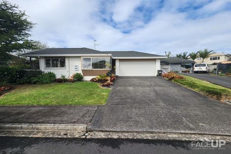 Photo of property in 26 Harbour Lights Close, West Harbour, Auckland, 0618