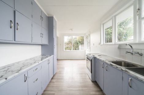 Photo of property in 2 Butler Place, Fairfield, Hamilton, 3214