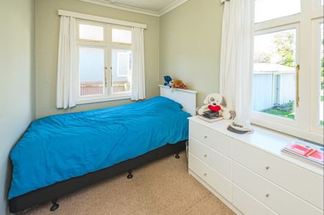 Photo of property in 19 Tarata Street, Saint Johns Hill, Whanganui, 4501