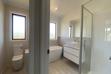 Photo of property in 35a Leathem Crescent, Pokeno, 2402