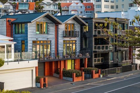 Photo of property in 286 Oriental Parade, Oriental Bay, Wellington, 6011