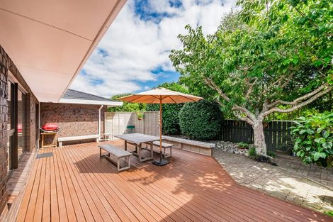 Photo of property in 23 Tawa Street, Waikanae, 5036