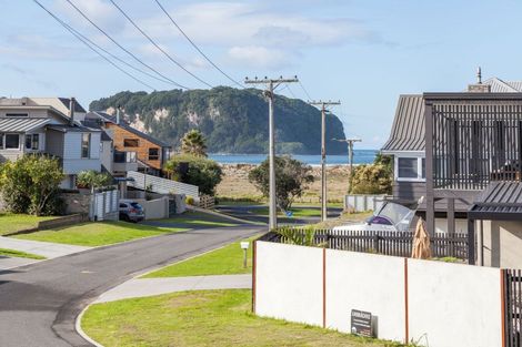 Photo of property in 102 Saint Patricks Row, Whangamata, 3620