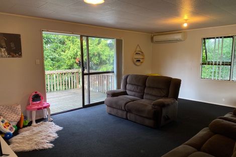 Photo of property in 106 Moire Road, West Harbour, Auckland, 0618