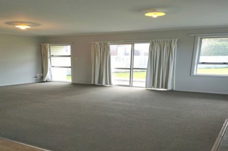 Photo of property in 23 Barron Drive, Green Bay, Auckland, 0604