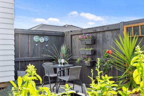 Photo of property in 11 Kamahi Crescent, Papamoa Beach, Papamoa, 3118