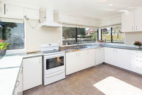 Photo of property in 18 Sheralee Place, Bucklands Beach, Auckland, 2014