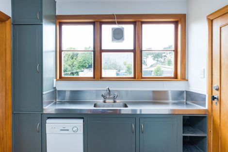 Photo of property in 59 Park Road, West End, Palmerston North, 4412