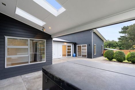 Photo of property in 51 Waikawa Beach Road, Manakau, Levin, 5573