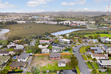 Photo of property in 57 Taioma Crescent, Te Atatu Peninsula, Auckland, 0610