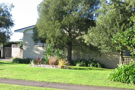 Photo of property in 6a Pedersen Place, Bucklands Beach, Auckland, 2012
