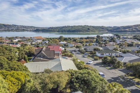 Photo of property in 16 Kinloch Place, Papakowhai, Porirua, 5024