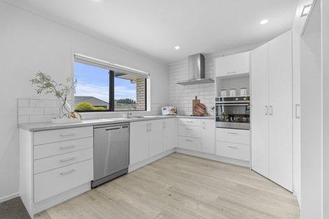 Photo of property in 7 Totarahoe Lane, Whalers Gate, New Plymouth, 4310