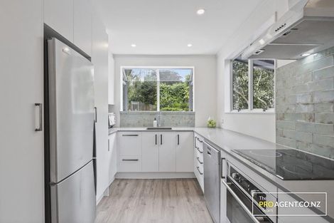Photo of property in 639 Huia Road, Parau, Auckland, 0604