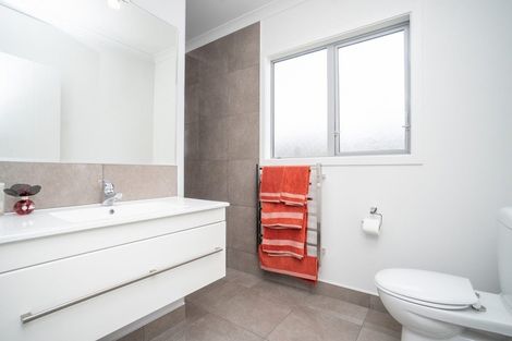 Photo of property in 32 Liberty Grove, Kelvin Grove, Palmerston North, 4414