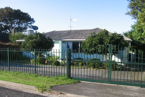 Photo of property in 288 Wairau Road, Glenfield, Auckland, 0629