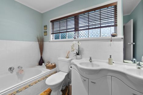 Photo of property in 4 Sunnyhills Avenue, Glenview, Hamilton, 3206