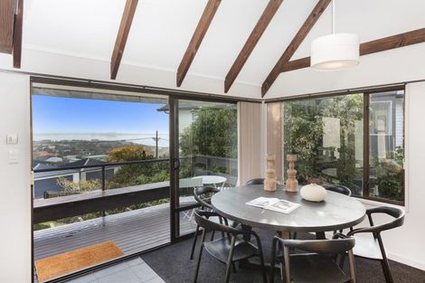 Photo of property in 1/17 Moncks Spur Road, Redcliffs, Christchurch, 8081