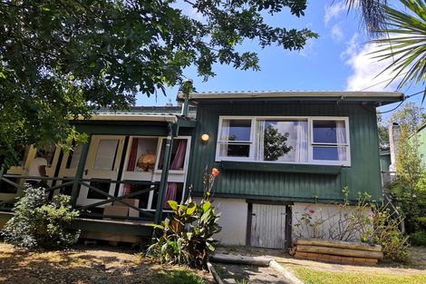 Photo of property in 16 Philson Terrace, Browns Bay, Auckland, 0630