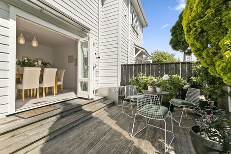 Photo of property in 12b Hobson Street, Thorndon, Wellington, 6011