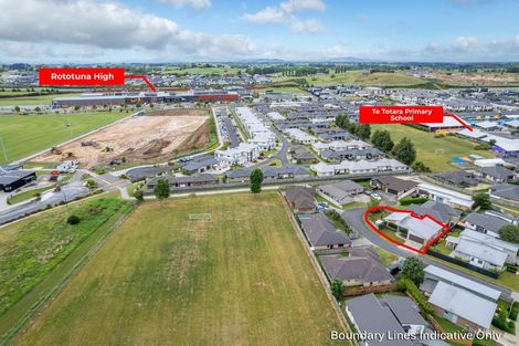 Photo of property in 33 Chadwick Place, Rototuna North, Hamilton, 3210