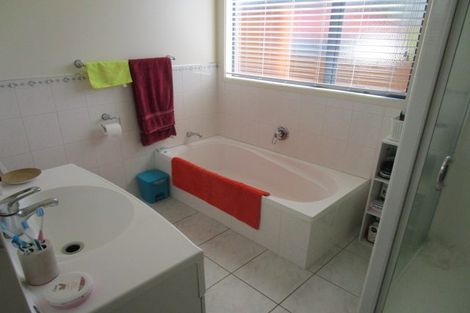 Photo of property in 4 Noone Close, Onerahi, Whangarei, 0110