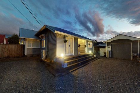 Photo of property in 556a Queen Street East, Levin, 5510