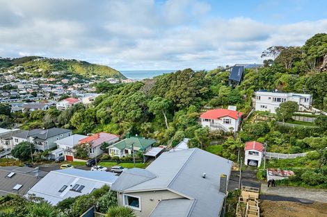 Photo of property in 2/44 Ribble Street, Island Bay, Wellington, 6023