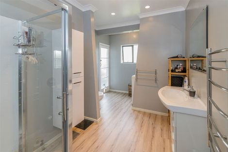 Photo of property in 13a Kawiu Road, Levin, 5510