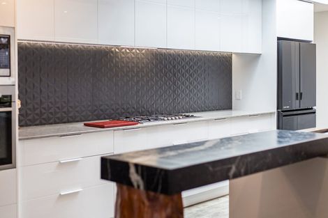 Photo of property in 55 Queen Charlotte Drive, Aotea, Porirua, 5024