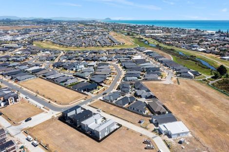 Photo of property in 22 Rehua Way, Papamoa, 3118