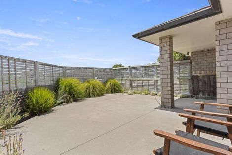 Photo of property in 40 Excelsa Place, Papamoa Beach, Papamoa, 3118