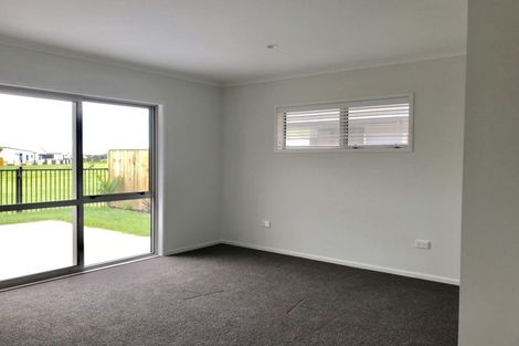 Photo of property in 12 Fuller Street, Papamoa Beach, Papamoa, 3118