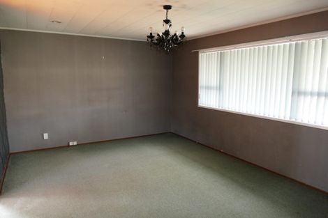Photo of property in 56 Othello Drive, Clover Park, Auckland, 2023