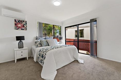 Photo of property in 6b Beldon Place, Pakuranga Heights, Auckland, 2010
