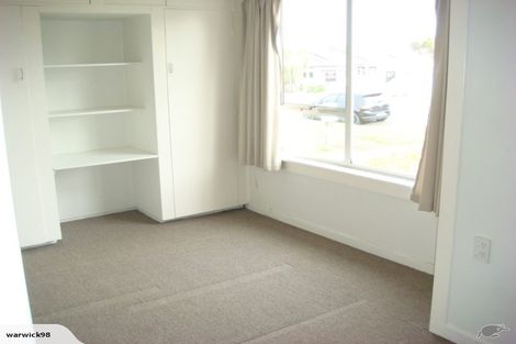 Photo of property in 25 Hawea Road, Point Chevalier, Auckland, 1022