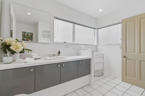 Photo of property in 140 Vista Paku, Pauanui, Hikuai, 3579