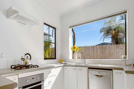 Photo of property in 9 Parkstone Place, Favona, Auckland, 2024