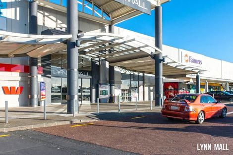 Photo of property in 17 Copplestone Place, New Lynn, Auckland, 0600