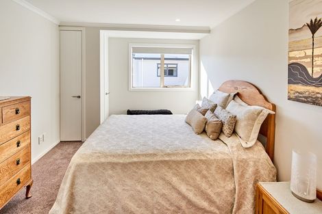 Photo of property in 14 Latimer Way, Petone, Lower Hutt, 5012