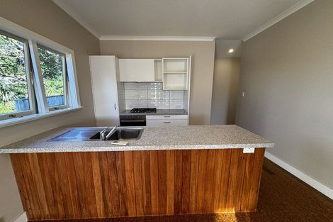 Photo of property in 32 Bonithon Avenue, Moturoa, New Plymouth, 4310