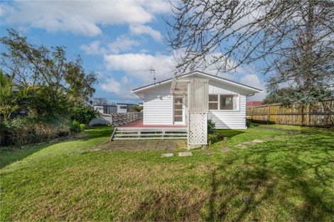 Photo of property in 22 Andrew Road, Howick, Auckland, 2010