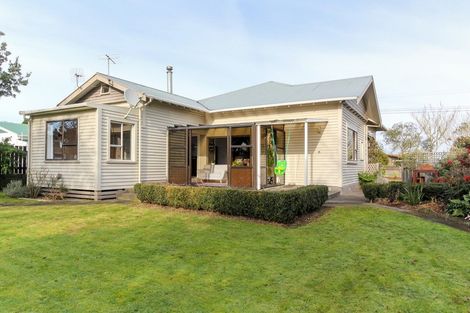 Photo of property in 28 Mouatt Street, Waitara, 4320