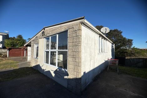 Photo of property in 127 Edgewater Drive, Pakuranga, Auckland, 2010