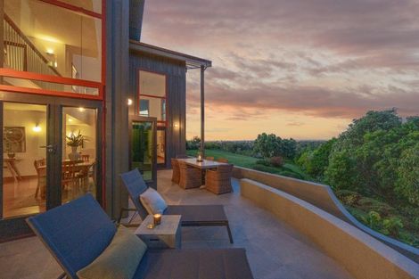 Photo of property in 45 The Strand, Fitzherbert, Palmerston North, 4410