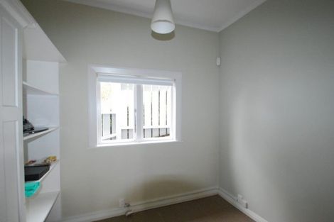 Photo of property in 18 Carrington Street, Mount Cook, Wellington, 6021