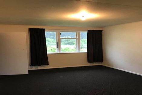 Photo of property in 141 Castor Crescent, Cannons Creek, Porirua, 5024