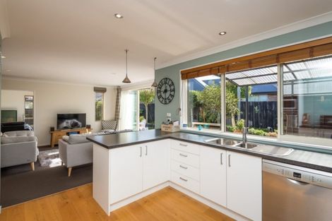 Photo of property in 48 Titirangi Crescent, Parklands, Christchurch, 8083