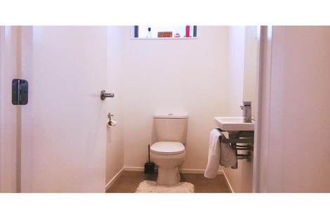 Photo of property in 68 Mackay Drive, Greenhithe, Auckland, 0632